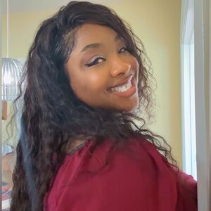 Meet your Posher, Jazmin